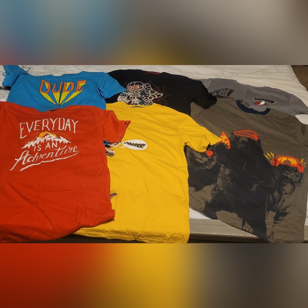 6 pieces of boys' graphic shirts